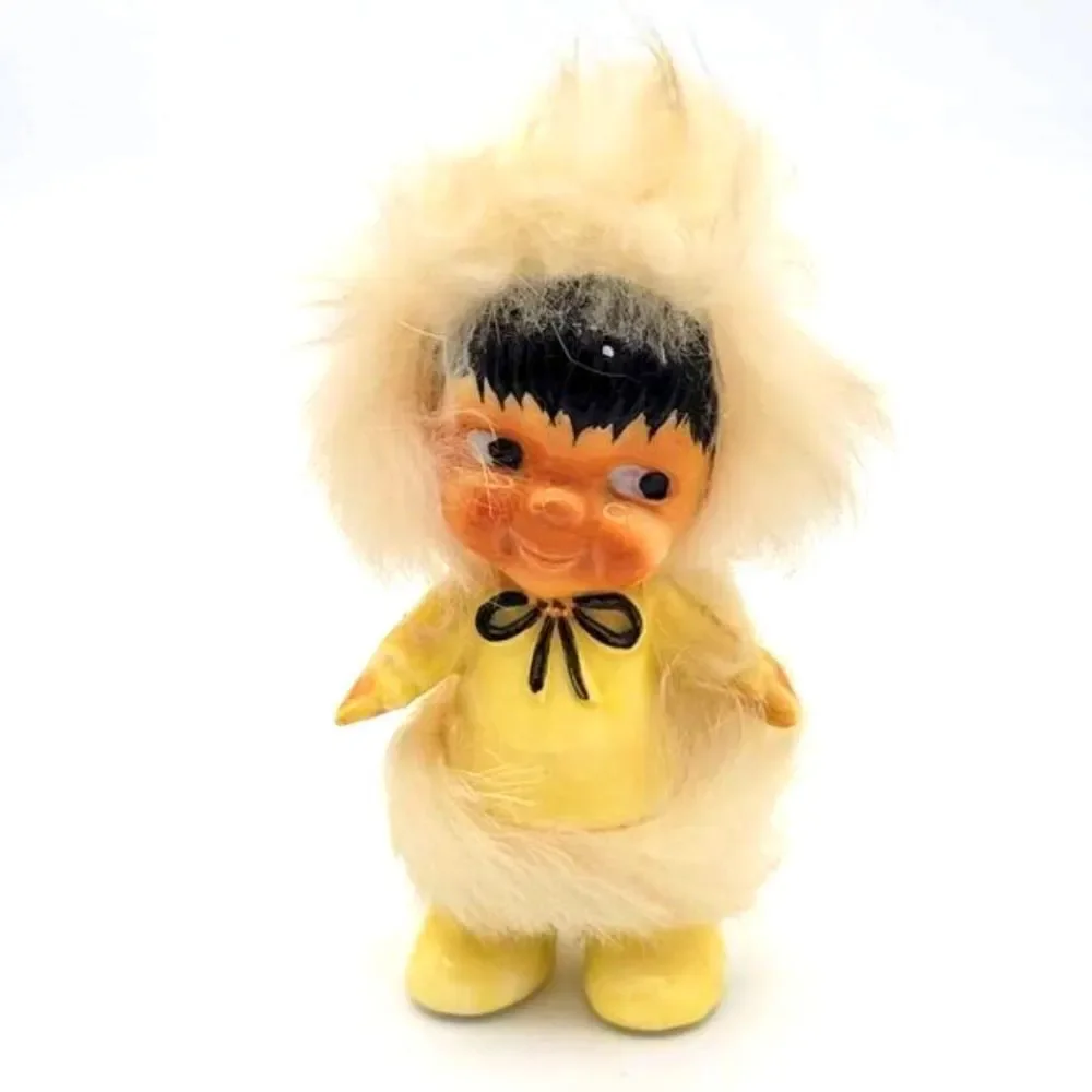 Rare Adorable Vintage Alaskan Native Eskimo Ceramic Kitschy Figurine w/ Real Fur